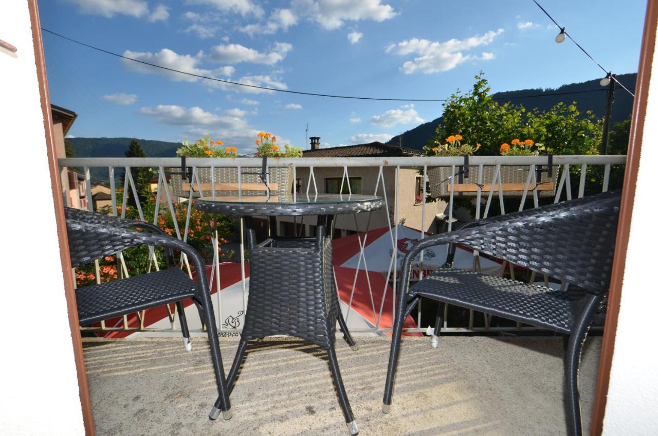 Hotel Pensione Serena Purasca Zewnętrze zdjęcie