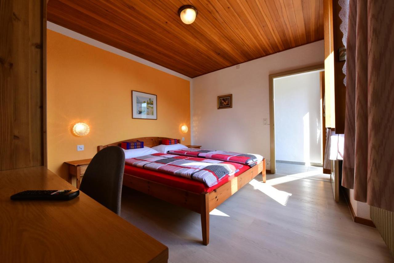 Hotel Pensione Serena Purasca Zewnętrze zdjęcie