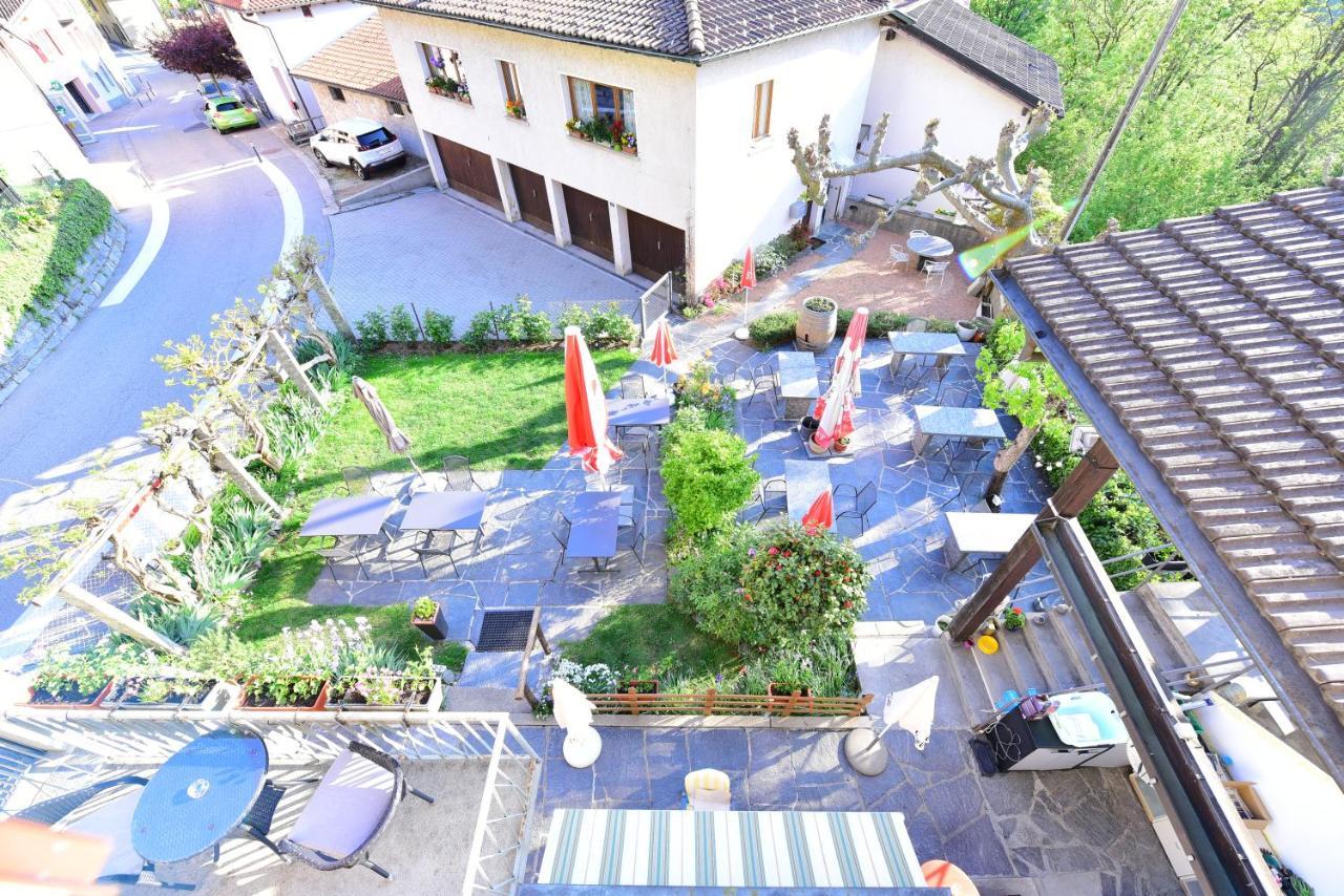 Hotel Pensione Serena Purasca Zewnętrze zdjęcie