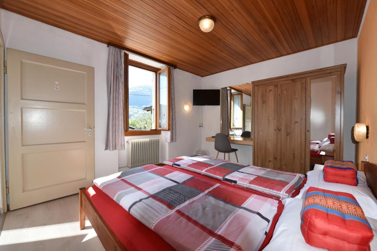 Hotel Pensione Serena Purasca Zewnętrze zdjęcie