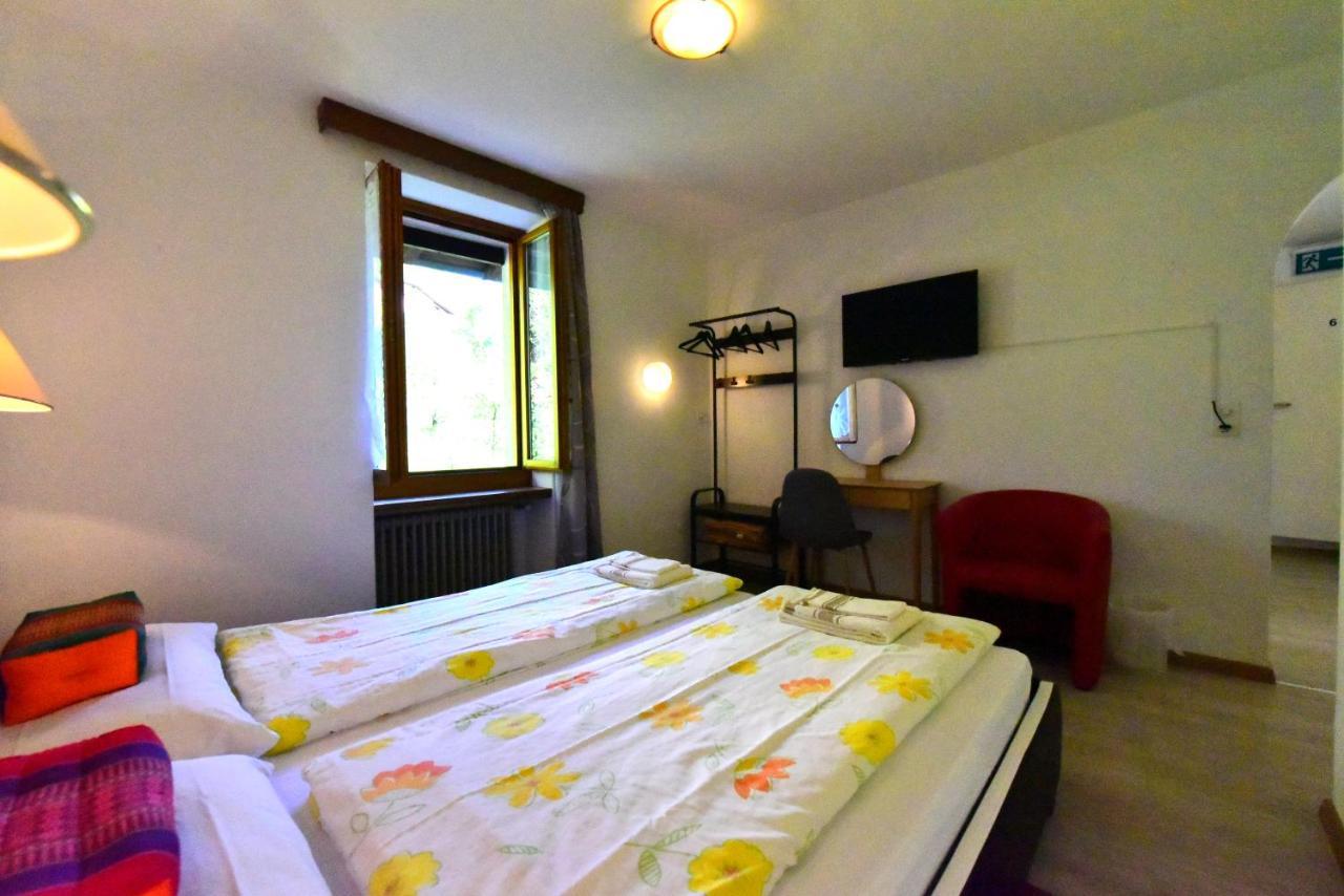 Hotel Pensione Serena Purasca Zewnętrze zdjęcie