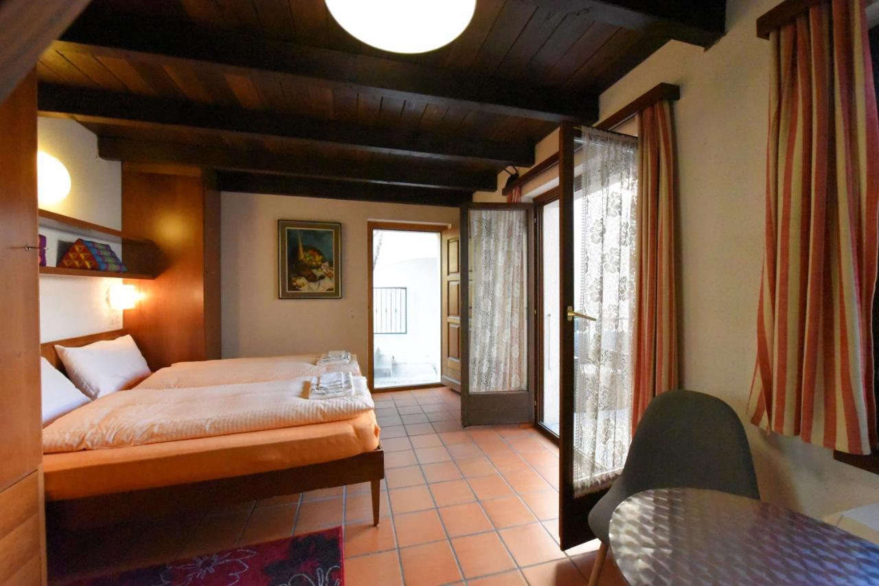 Hotel Pensione Serena Purasca Zewnętrze zdjęcie