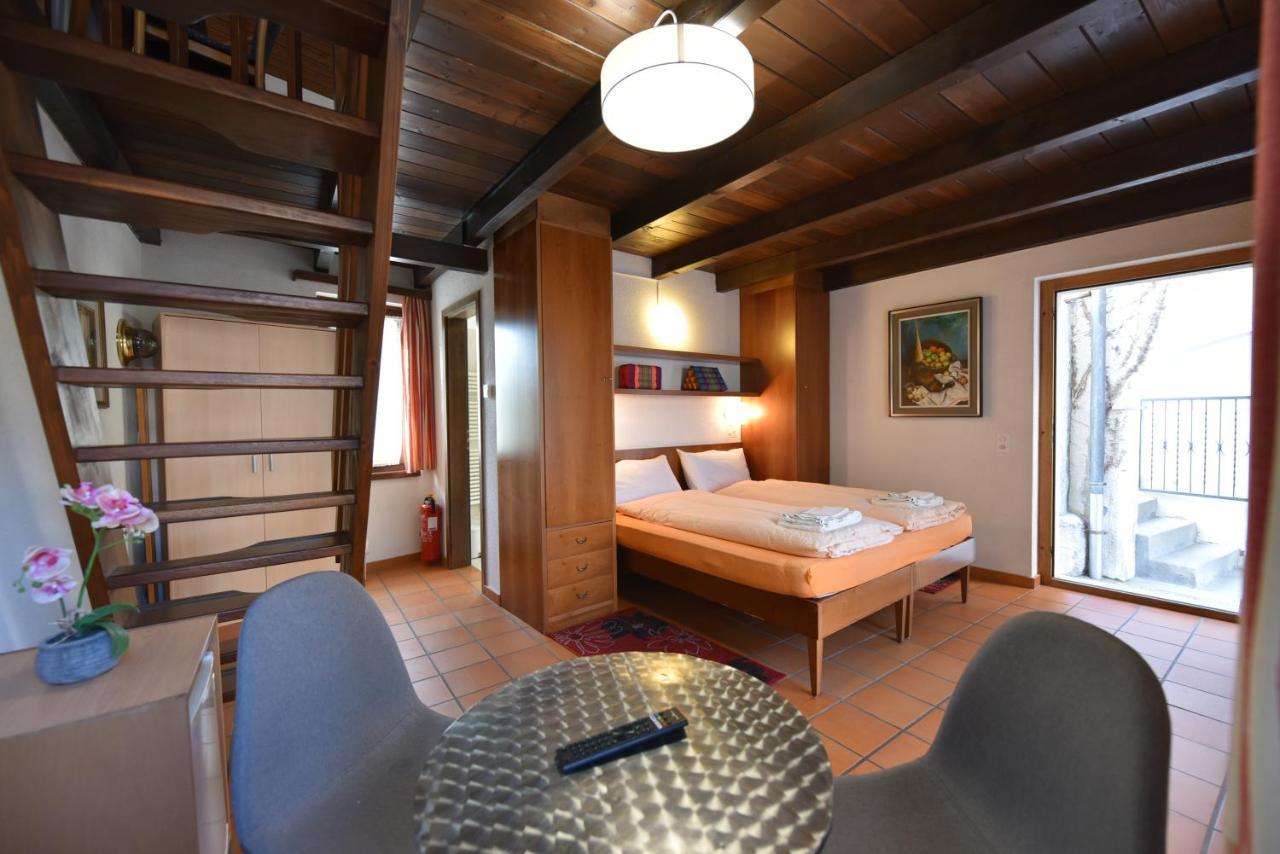 Hotel Pensione Serena Purasca Zewnętrze zdjęcie