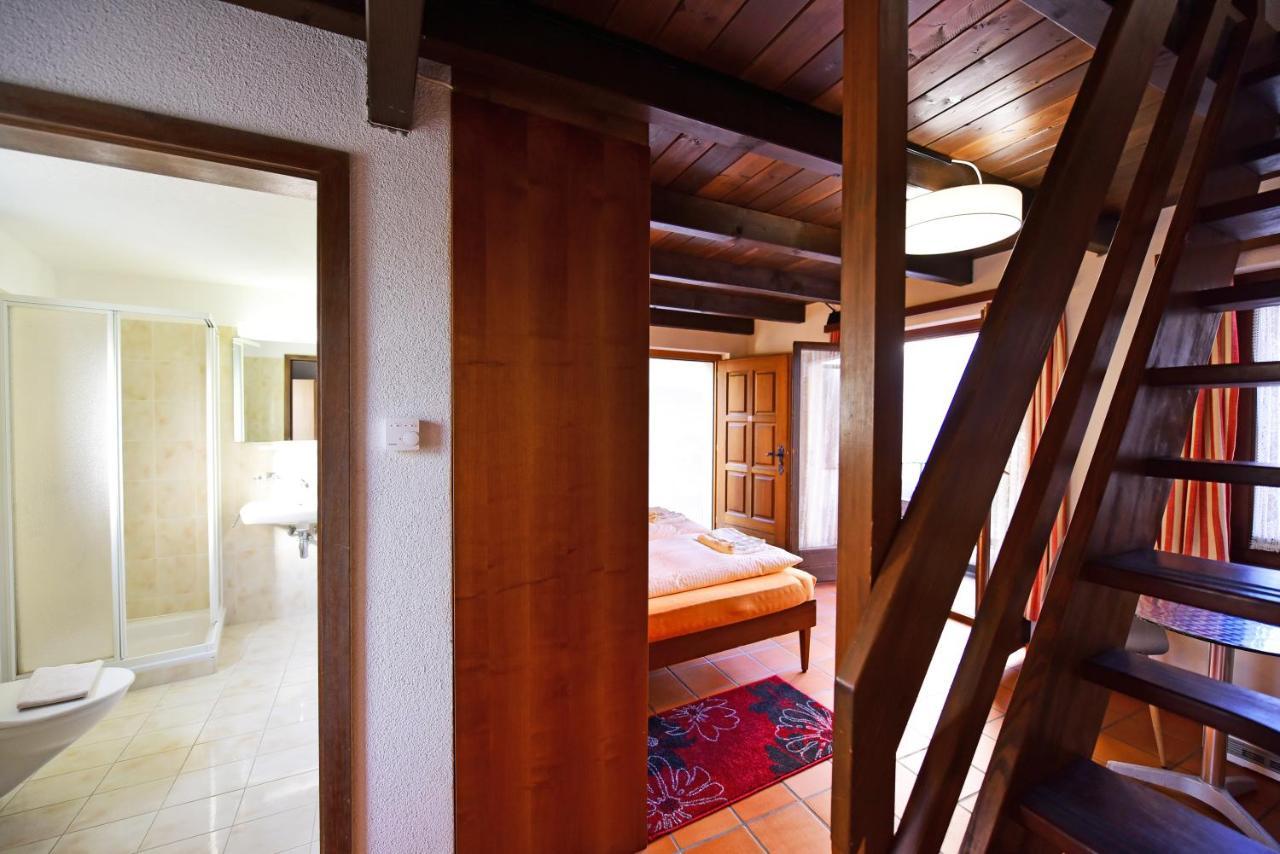 Hotel Pensione Serena Purasca Zewnętrze zdjęcie