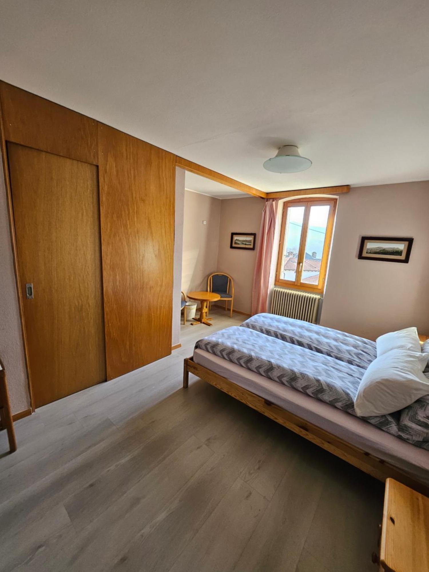 Hotel Pensione Serena Purasca Zewnętrze zdjęcie