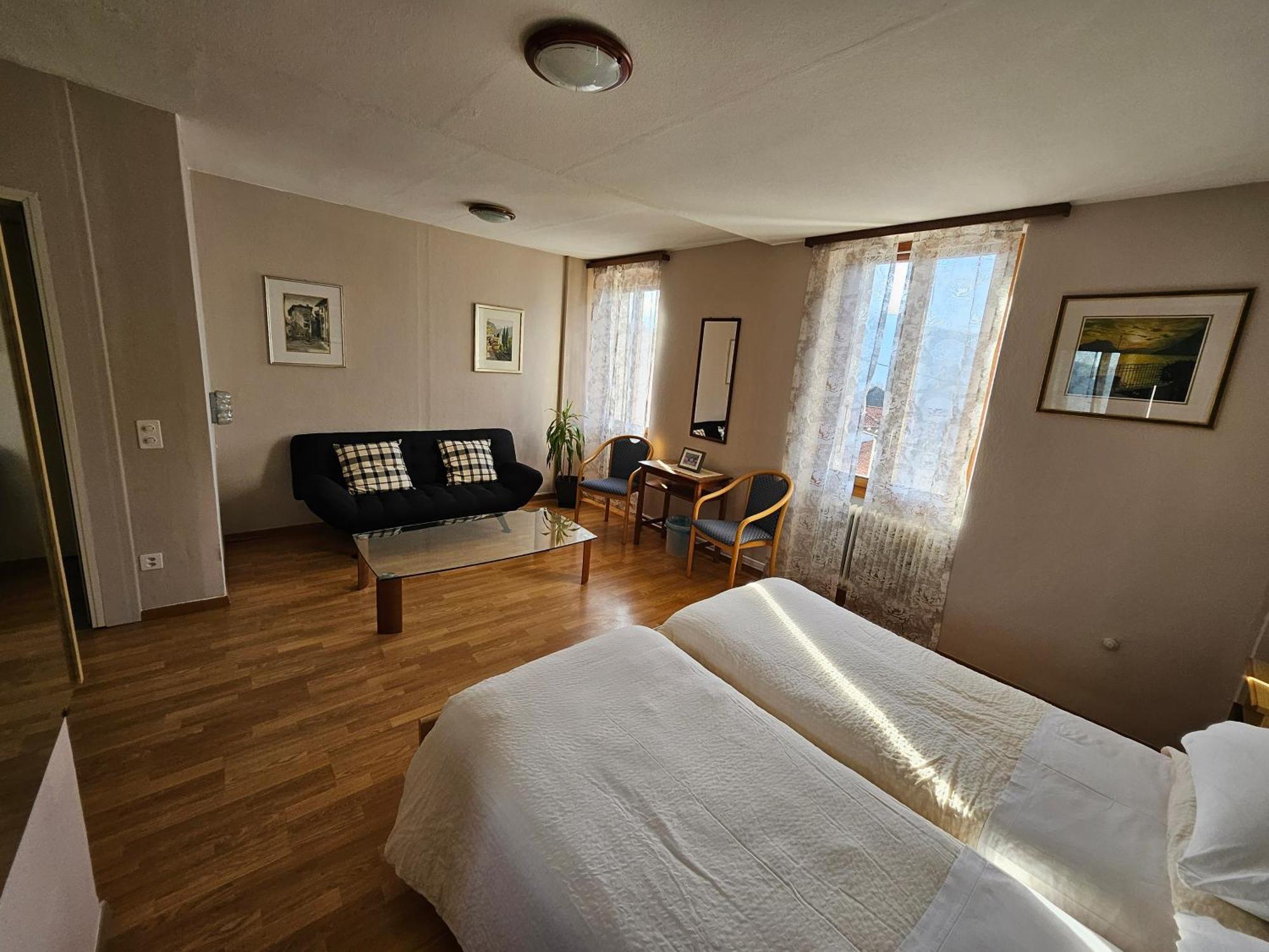 Hotel Pensione Serena Purasca Zewnętrze zdjęcie